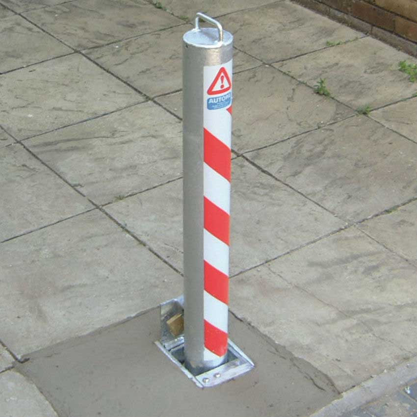 Retractapost Bollard for forecourts / pedestrian areas