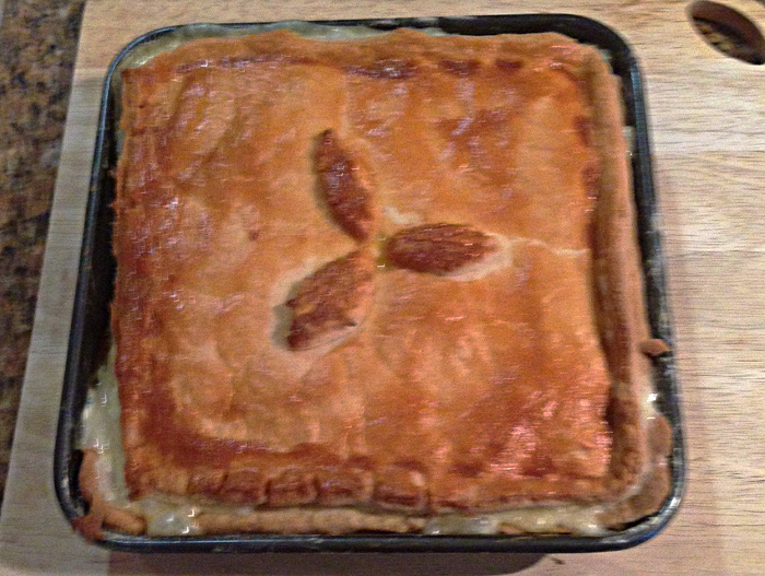 Chicken ham and leek pie