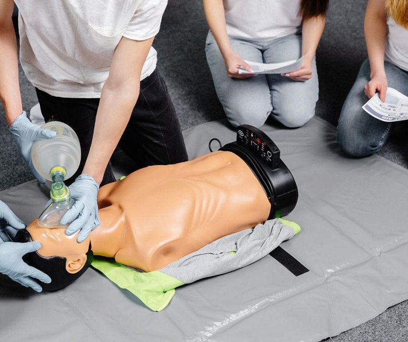CPR training manikin
