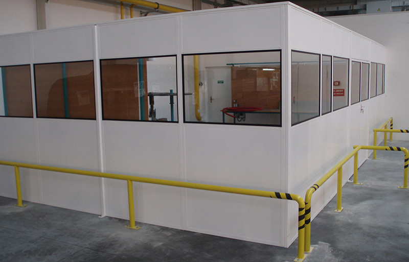 Heavy-duty steel industrial warehouse partitioning