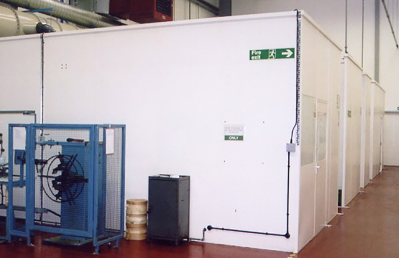 Single skin steel partitioning factory enclosure