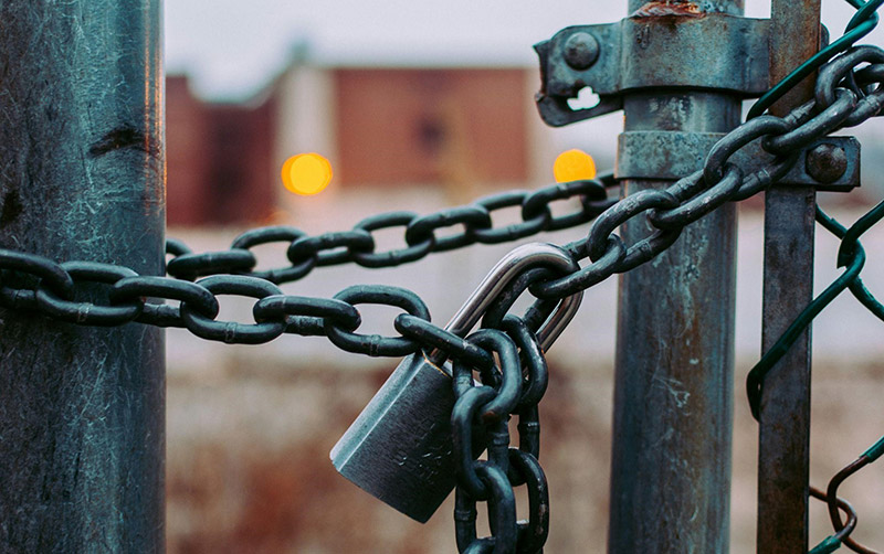 padlock and chains
