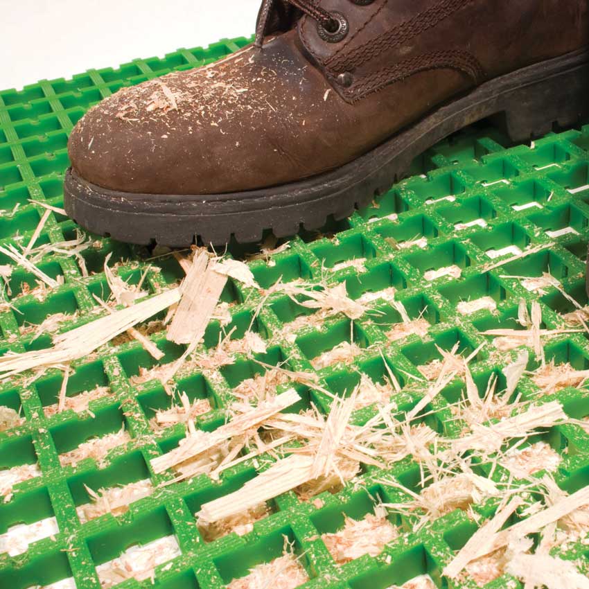 Cobamat PVC Industrial Walkway Matting Roll - 12mm thick with 22mm x 22mm holes - 5m x 900mm