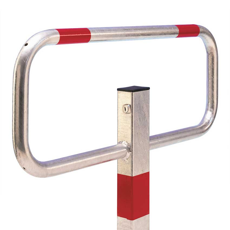 Commander Folding Barrier Galv With Red Reflective Bands Surface Fix