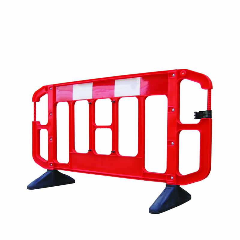Safety Stackable Barriers 1005 X 2000 Chapter 8 Compliant Class 2 En 12899 2 Bs 8442 2006 Certification Class C Wind Resistant To 19 Mph Gusts